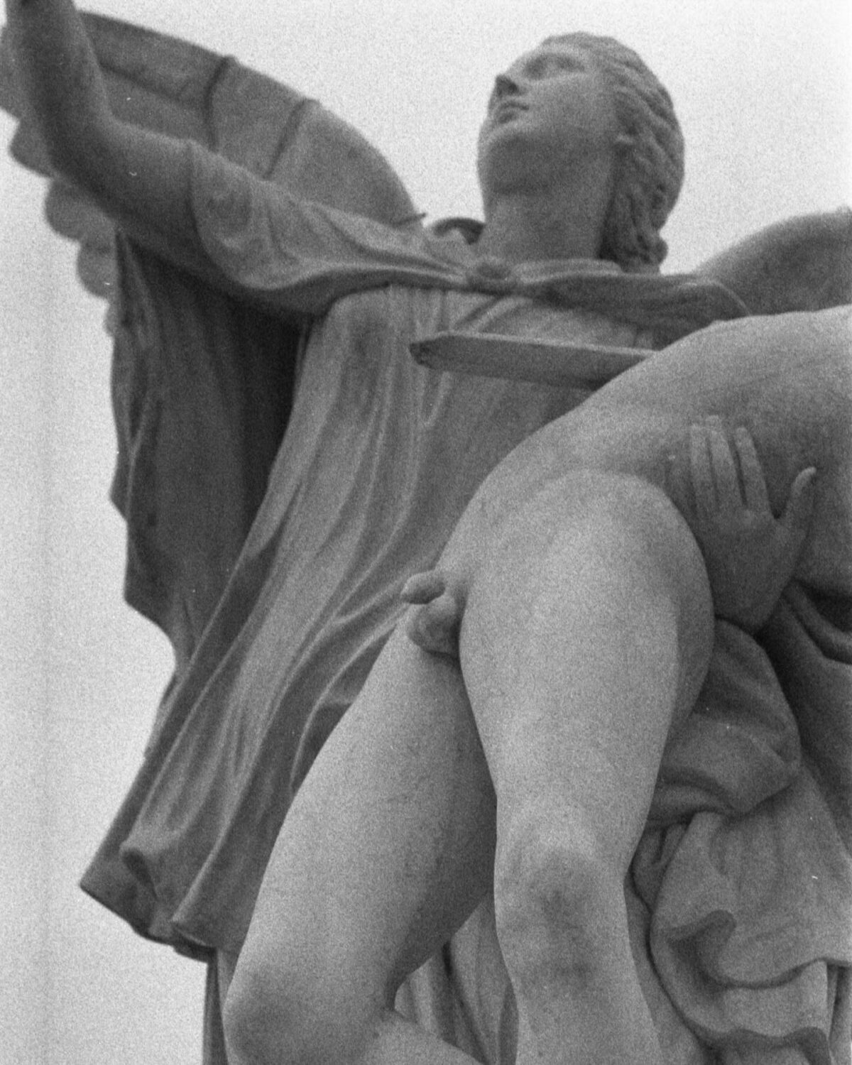 Iris trägt den gefallenen Helden zum Olymp empor; August Wredow, 1857